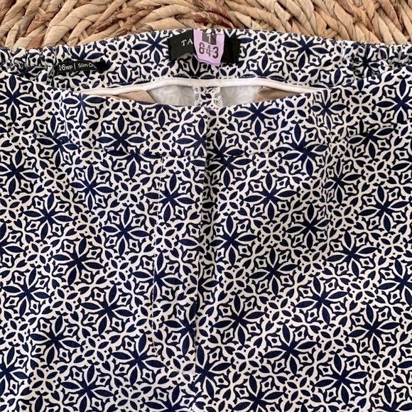 Talbots Tile Print Slim Crop 16WP - Picture 4 of 13